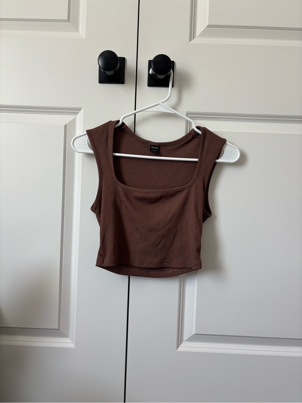 SHEIN Brown Scoop Neck Cropped Tank Top